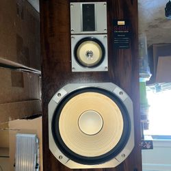 Vintage Japanese Sansui Speakers 