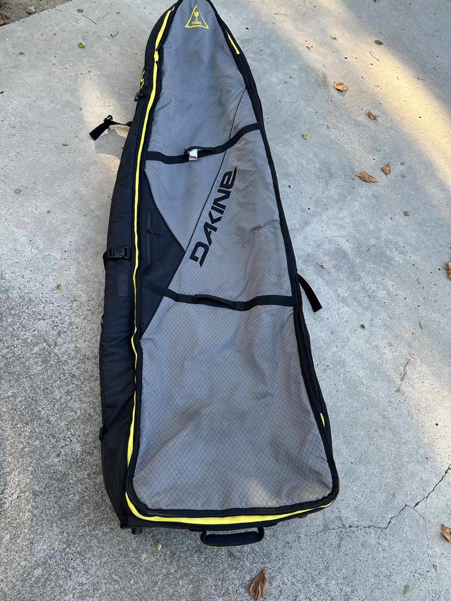 Dakine World Traveler 7’4” Quad Surfboard Bag