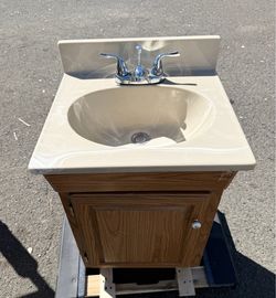 19” Oak Bath Vanity