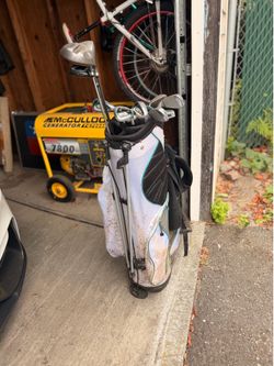 Women’s golf clubs