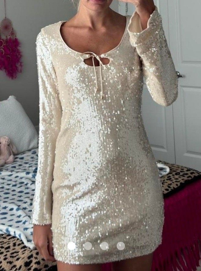 Wild Fable Women's Sequin Long Sleeve dress Size S.