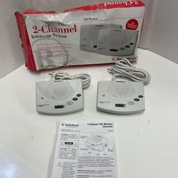 Radio Shack 2 Channel Intercom System Set Model 43-3106 FM Wireless With Box