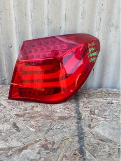 2009 -2010-2011-2012 Bmw 7-Series F01 F02 750i Right Passenger Tail Light OEM used