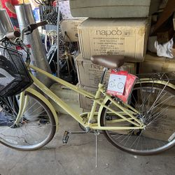 SCHWINN BIKE  ( Brand New)