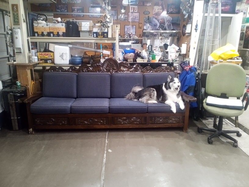 Beautiful 9 Ft Mediterranean Style Outdoor Couch