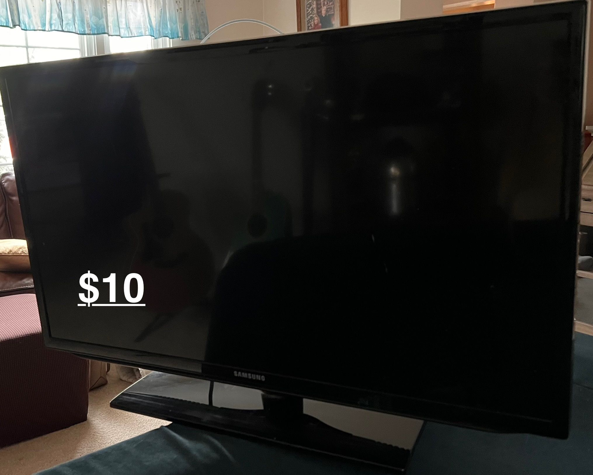 Samsung 32” Working TV