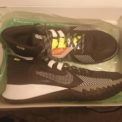 Kyrie Flytrap V EP 10.5