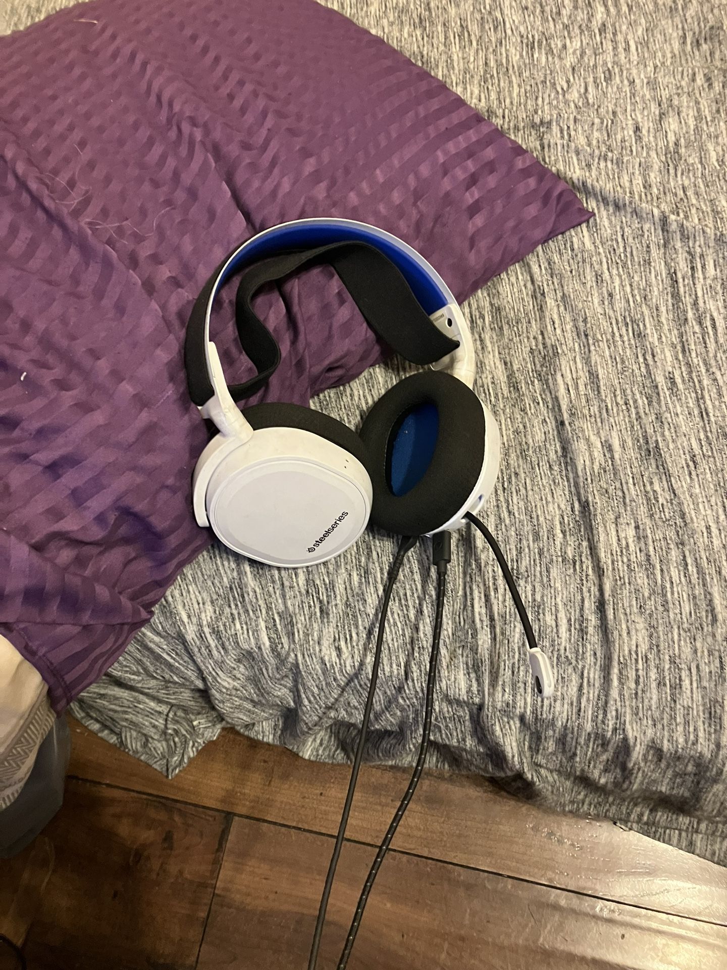 Arctis 7P Warranty included