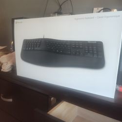 Microsoft Ergonomic Keyboard Brand New Never Used