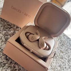 Beats Fit Pro x Kim Kardashian  Earbuds 