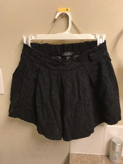 Zara basic size small, short