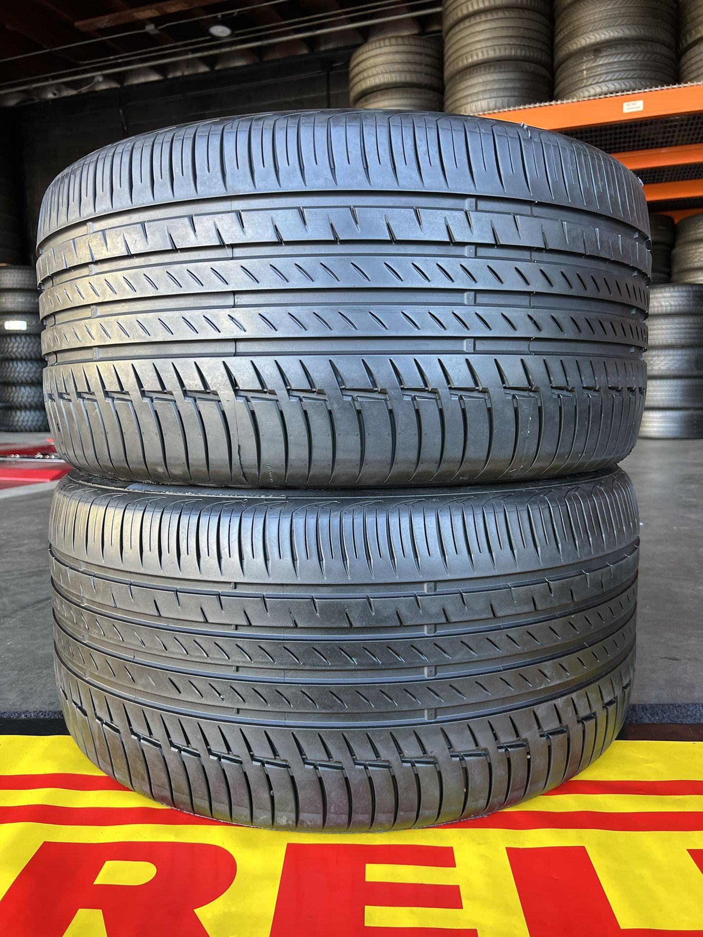2 Used Tires Continental 315/35/21