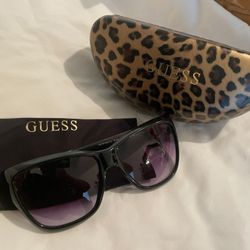 BEAUTIFUL SUNGLASSES GUESS LIKE NEW 