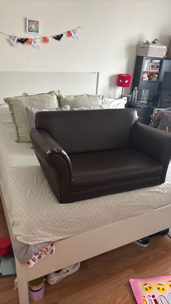 Kids little  leather couch