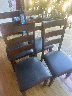 4 Wood Dinning Chairs