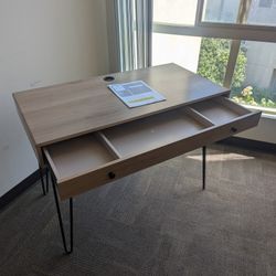 RealSpace Callay Desk