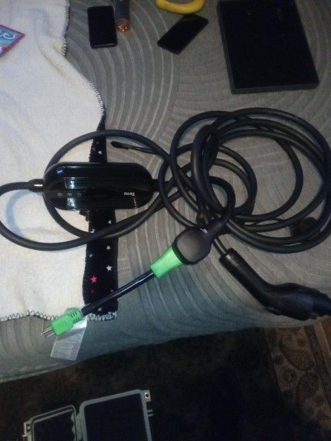 TERA EV. CHARGER/AC EV FOR TESLA