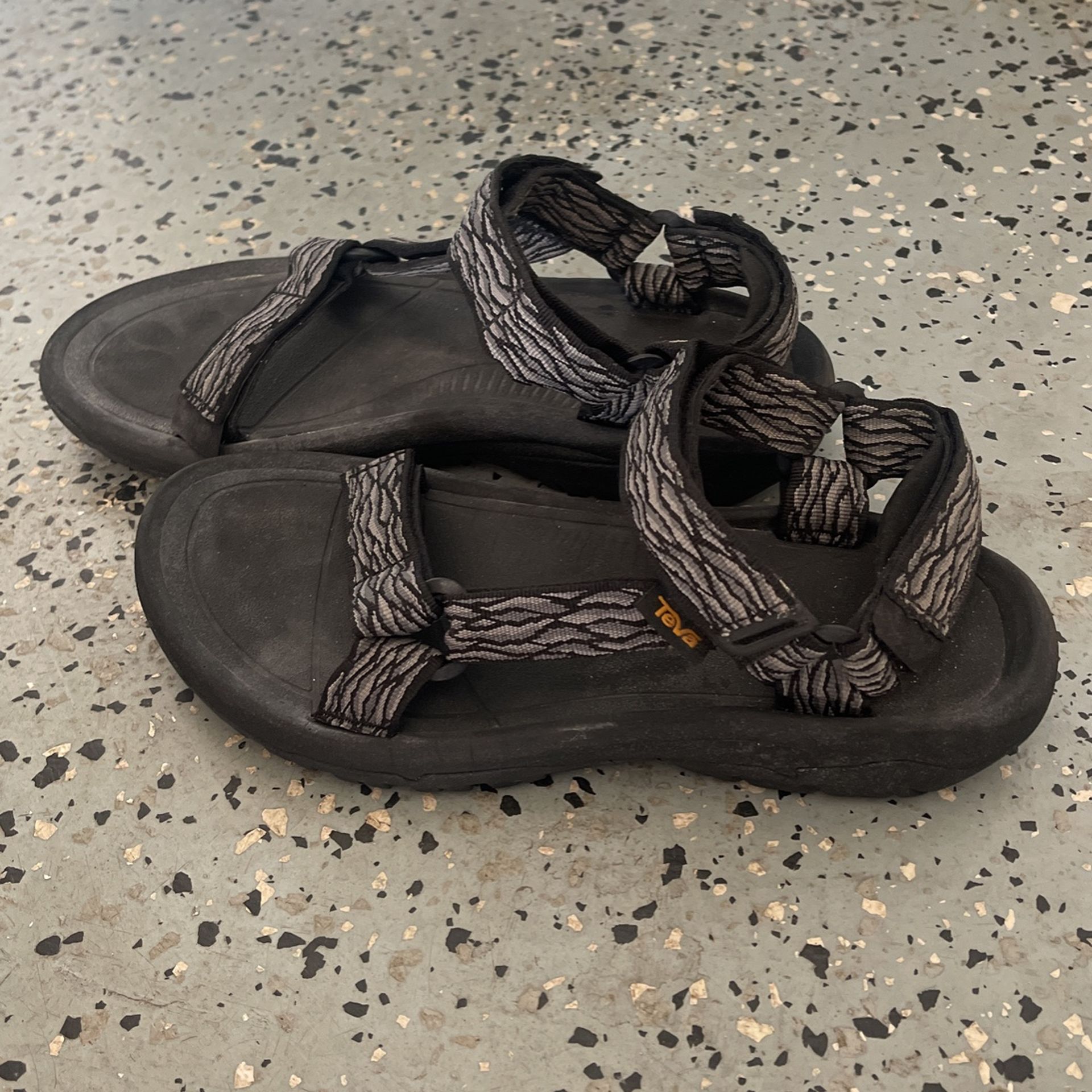 Teva Sandles