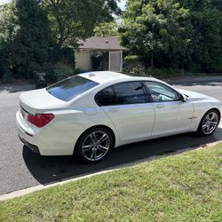 2011 740i