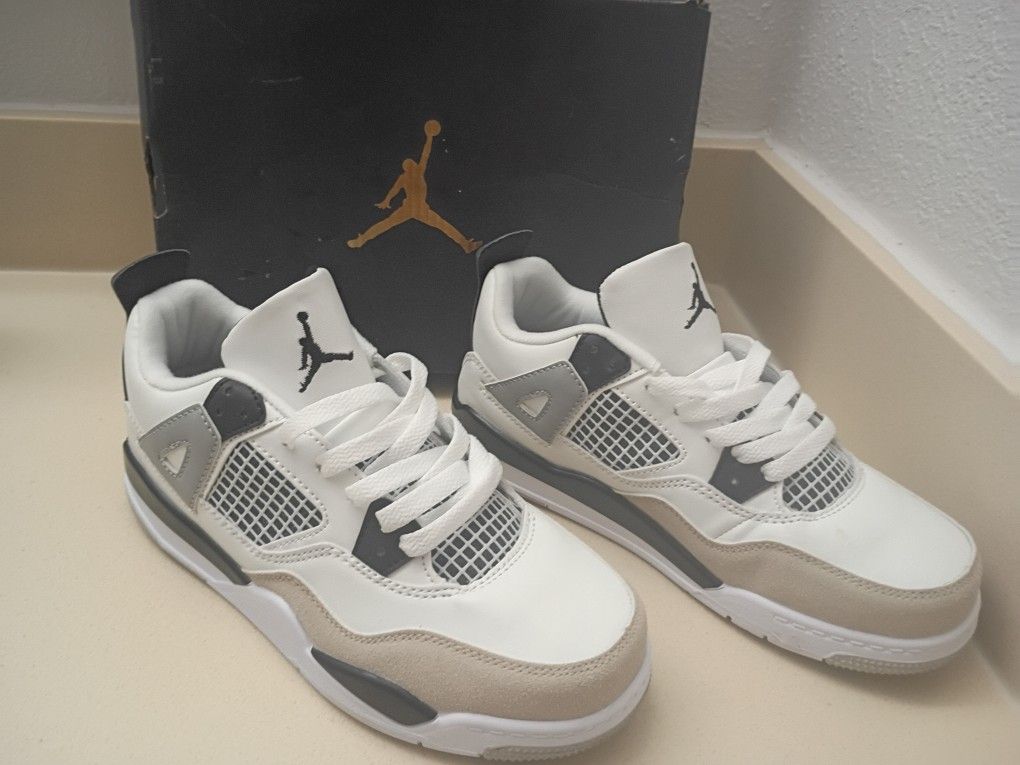 Jordan 4 Retro (SB)