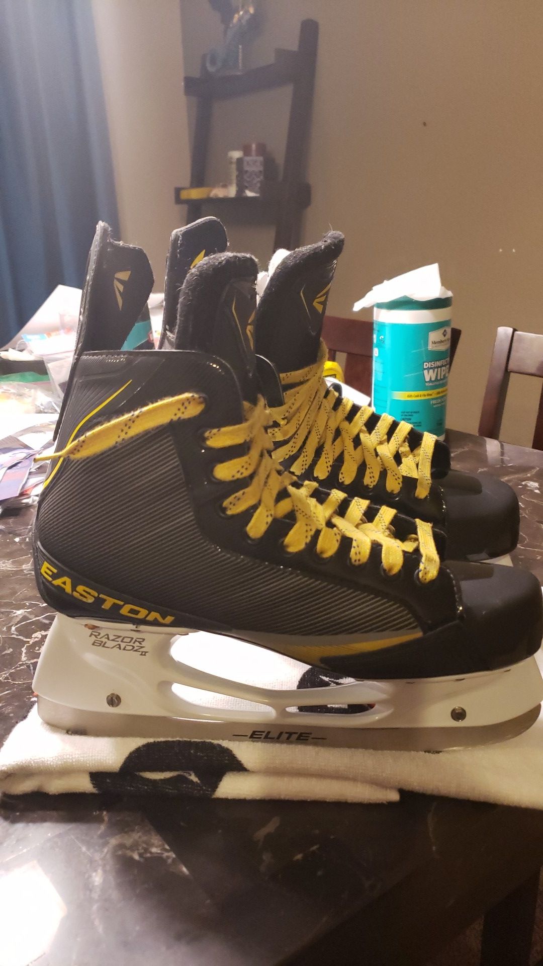 EASTON STEALTH 65S HOCKEY SKATES, NEW, SZ 10.5D