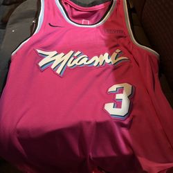 Pink Dwayne wade stitched jersey size 48