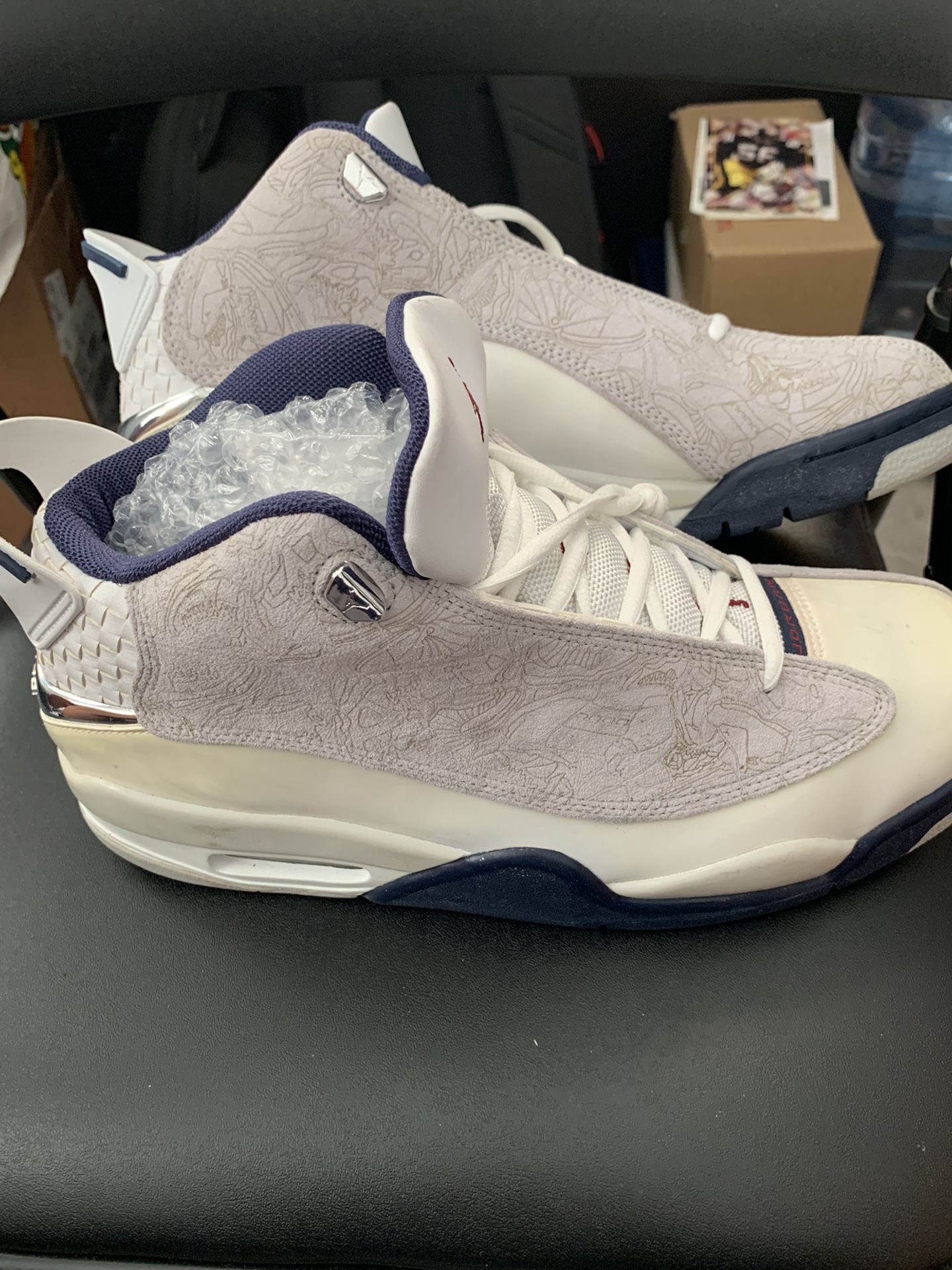 Nike Jordan Two3 Size 11us