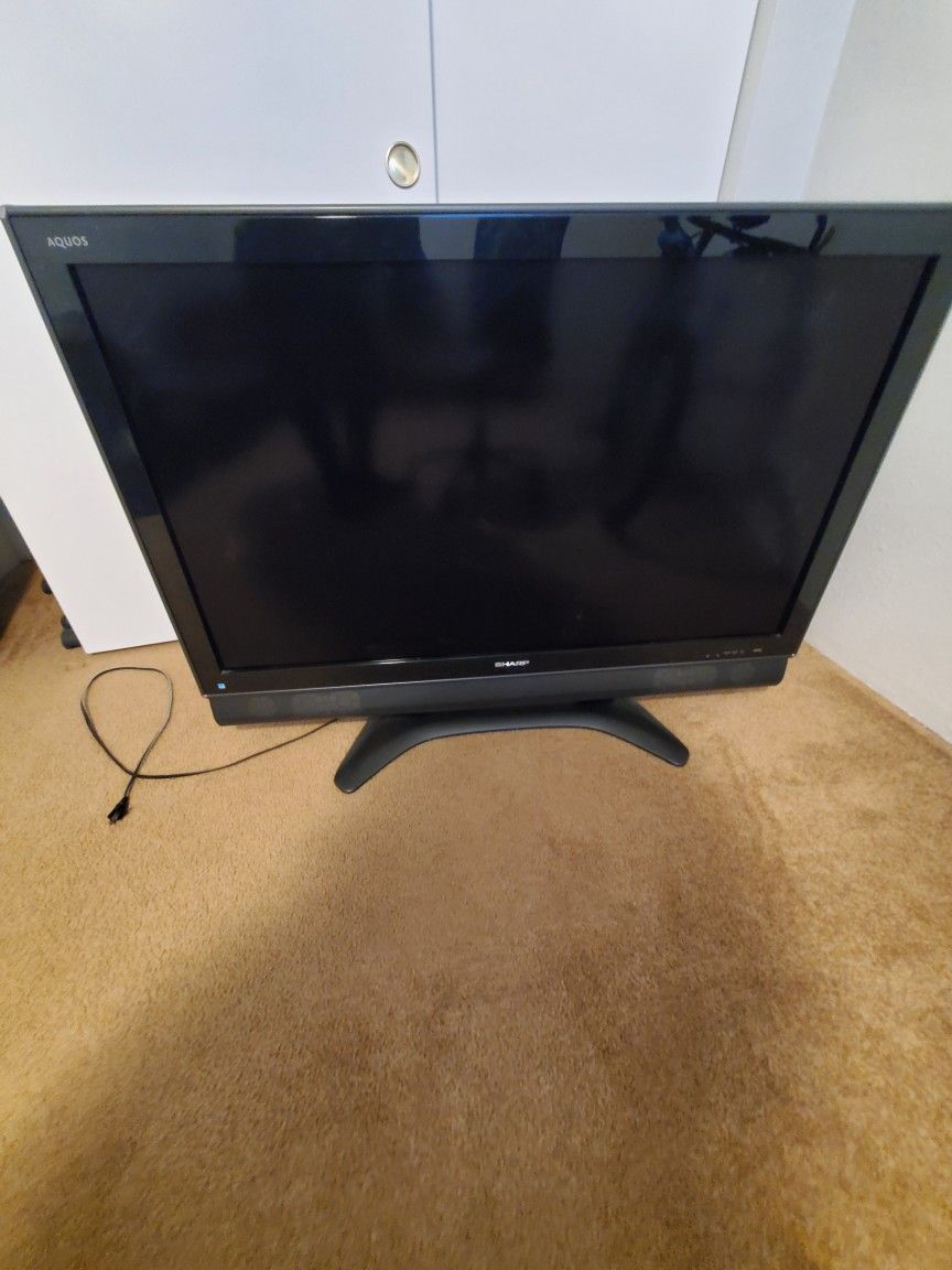 Sharp TV - Aquos