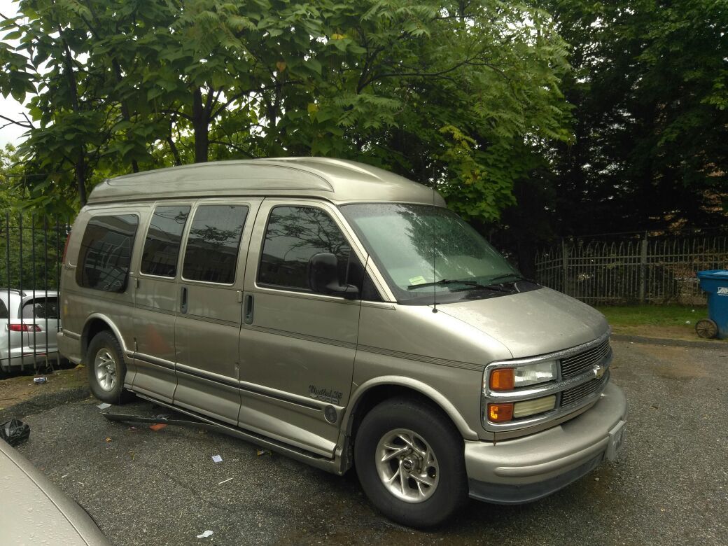 01' Chevy express conversion van