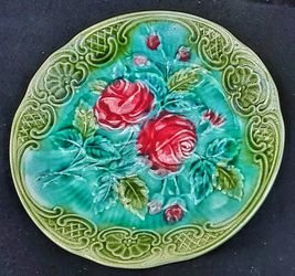 Antique majolica pottery red roses 8" plate