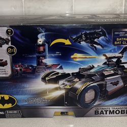 DC Comics Batman, Ultimate Transforming Batmobile Playset, 2-in-1 Playset with Exclusive Figure and Glider, Lights, Sounds, Kids Toys for Boys and Gir