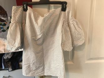 Brand new never worn dress up off the shoulder