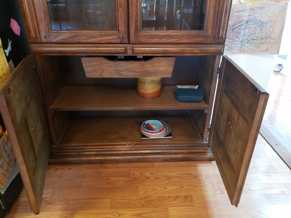 Keller China Hutch for Sale in Lacey, WA OfferUp