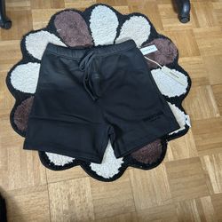 Black Essential Shorts Size S