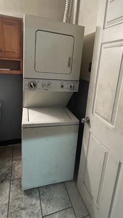 Washer dryer stacked