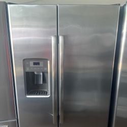 Ge Side-By-Side Fridge