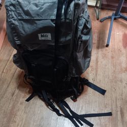 REI Back Pack With Metal Frame