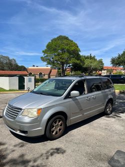 2009 Chrysler Town & Country