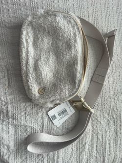 Lululemon belt bag