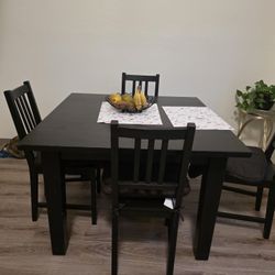 Table Chairs 