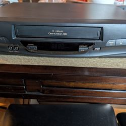 Quasar 4 Head Omnivision VHS Player