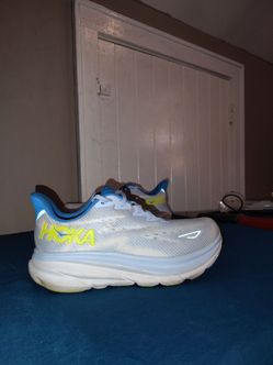 HOKA Clifton 9 Men sneakers Size 8.5