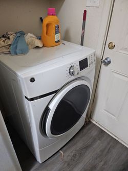 GE Front-Load Dryer White