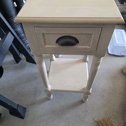 Farmhouse White Accent Table / End Table with Drawer & Shelf