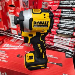 DEWALT 20V DCF850 1/4" IMPACT DRIVER ( TOOL-ONLY)