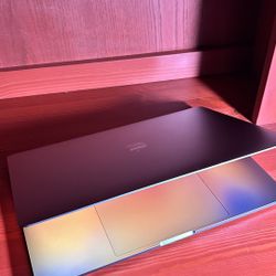 Apple MacBook Pro 15” Retina, Touch Bar, I7, 16GB RAM 512GB SSD macOS 13 Ventura $460