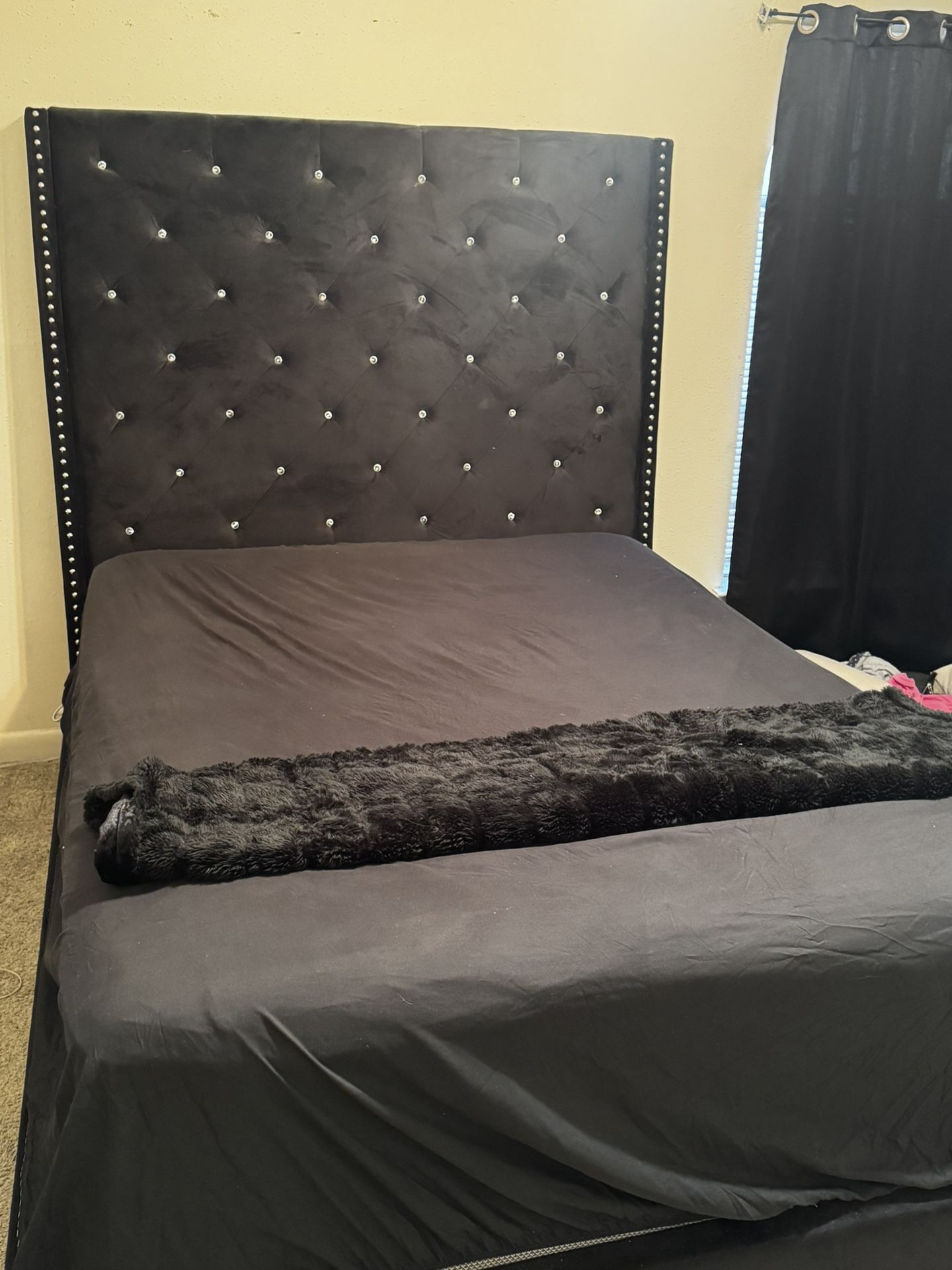 Queen/Full Size Bed