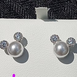BRAND NEW MICKEY MOUSE EARRINGS 