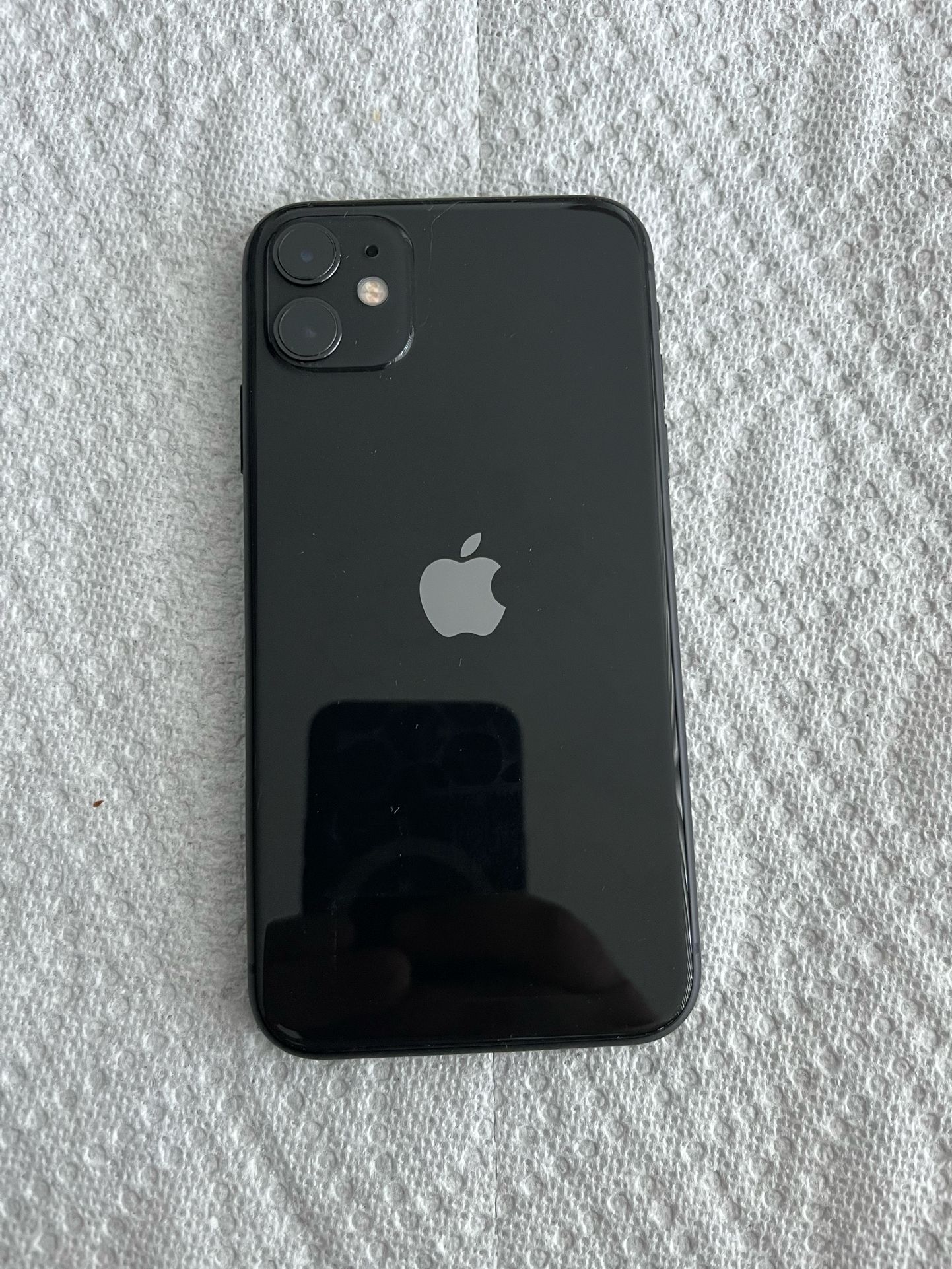 Unlocked iPhone 11 64Gb clean for the any service and any country with screen protector