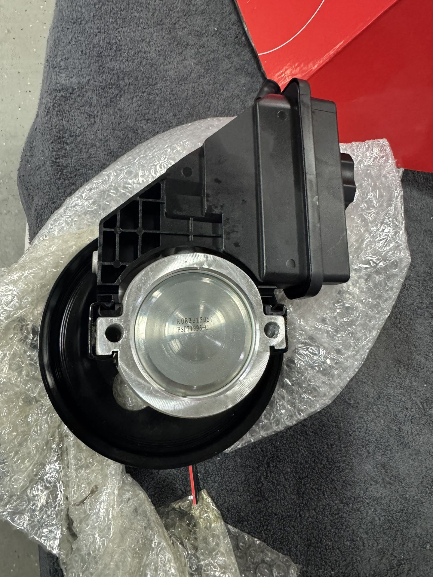 Power Steering Pump w Reservoir For Cadillac DTS Buick Lucerne 2006-2011 4.6L V8